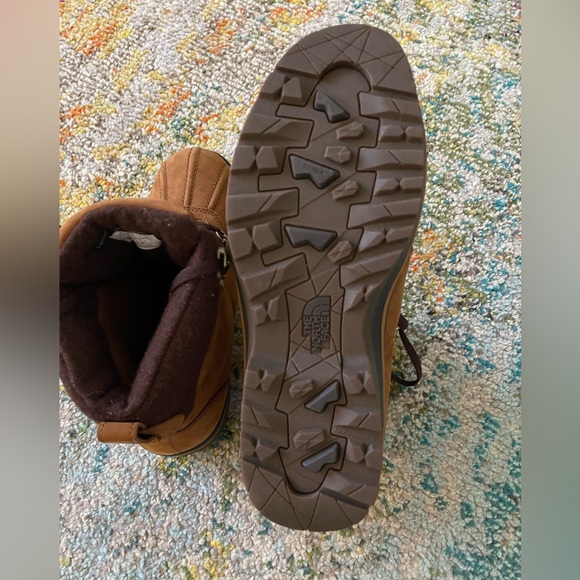 Men’s Ballard North Face boots - Picture 4 of 6